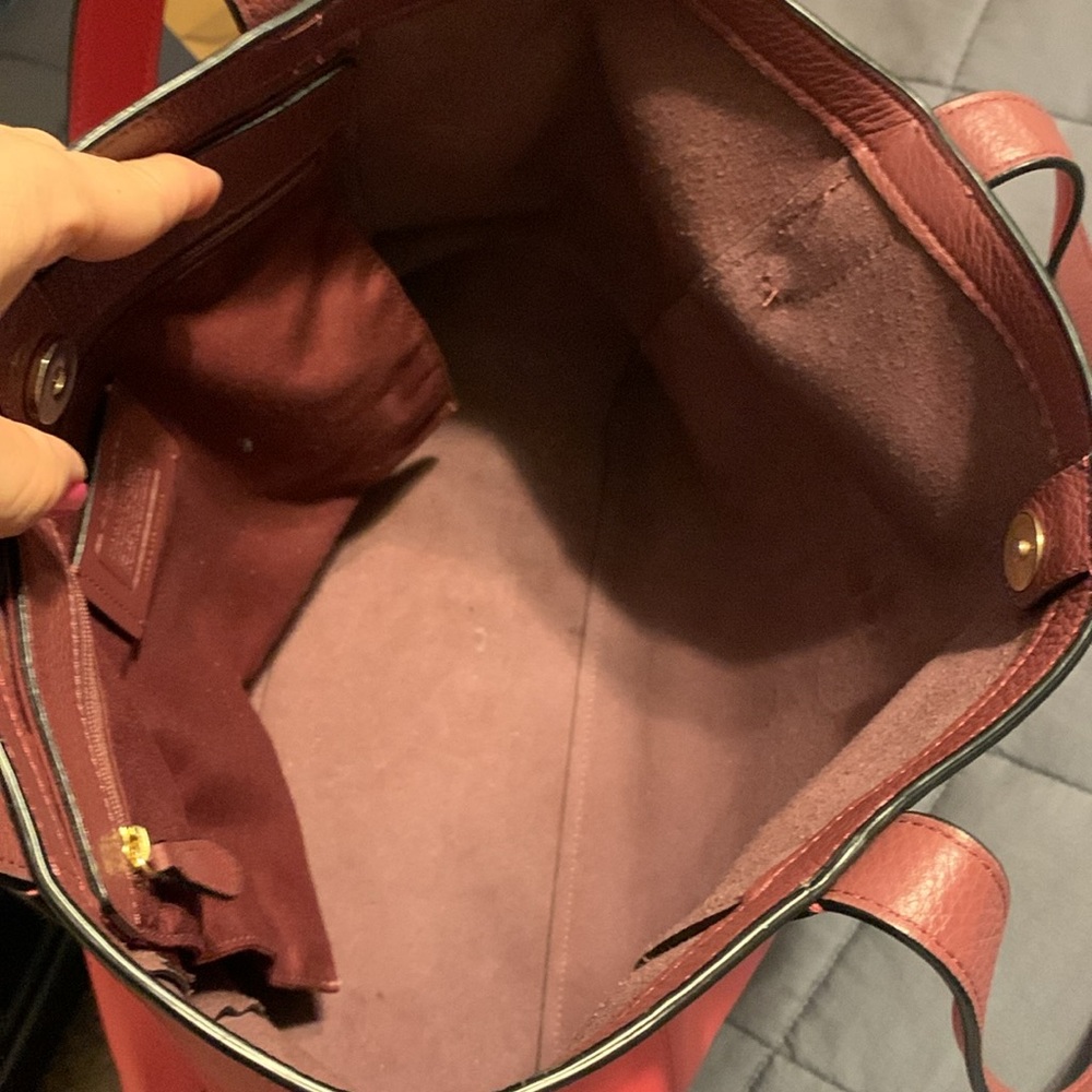 Authentic Coach purse. Pink leather EUC - Picture 3 of 9